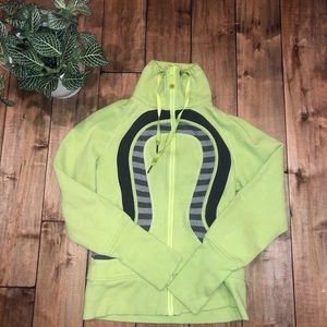 Lulu lemon jacket size 6